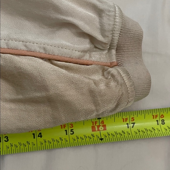 Blank NYC Cream Floral Embroidered Satin Bomber Jacket Womens Size XS - Picture 8 of 15